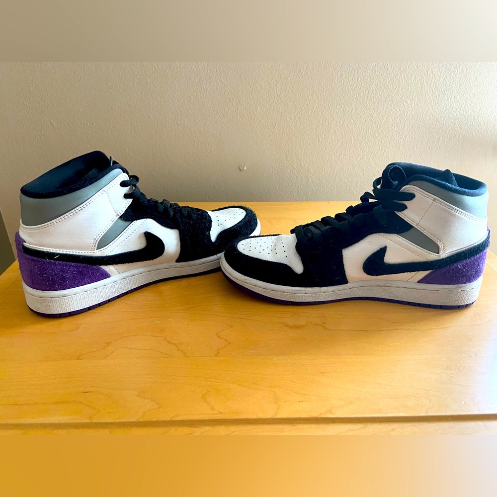 Woman’s Air Jordan size 7